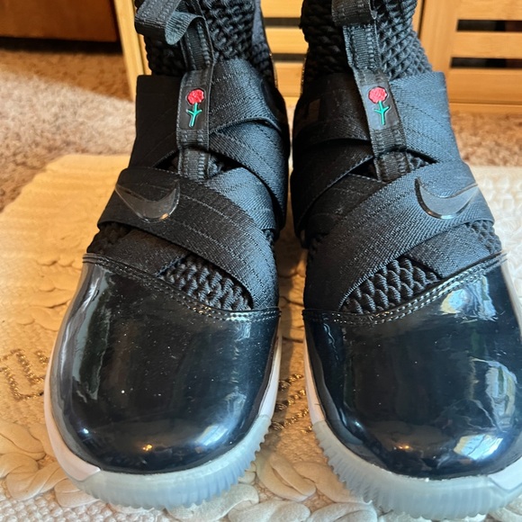 Nike Labron basketball high tops size 8 - Picture 5 of 10